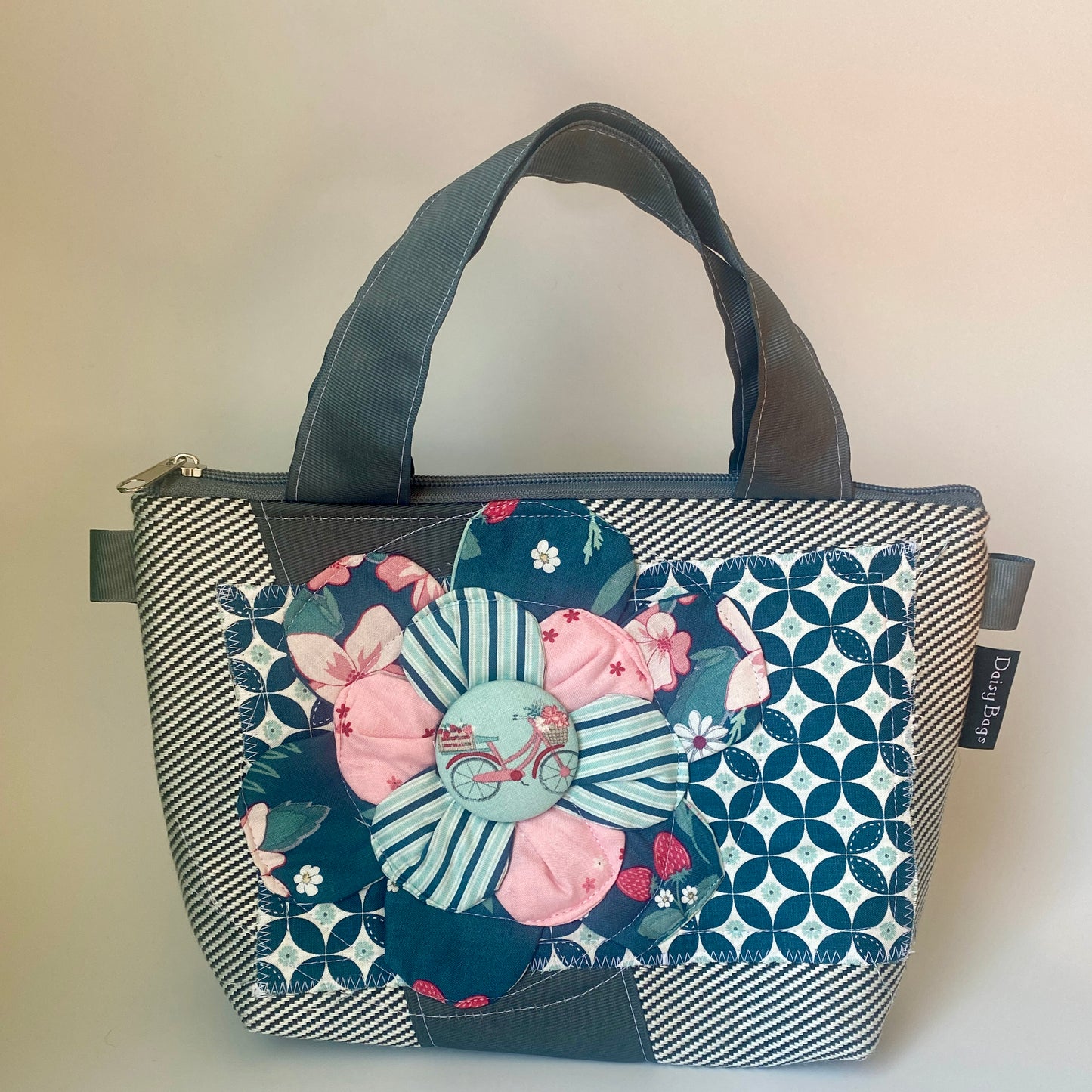Squatty Bitty Navy Patch Flower