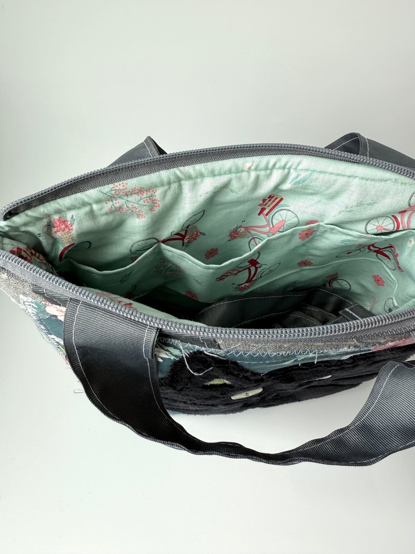 Squatty Bitty Kitty Silly