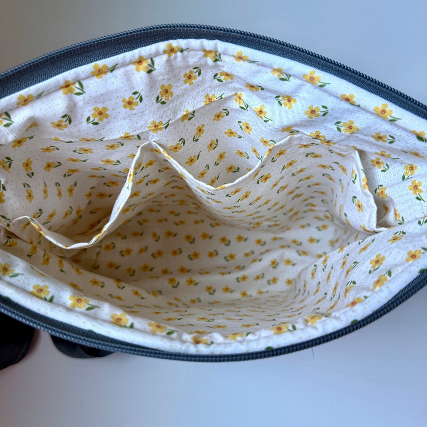 Medium Zipper Top Periwinkle Patch Flower