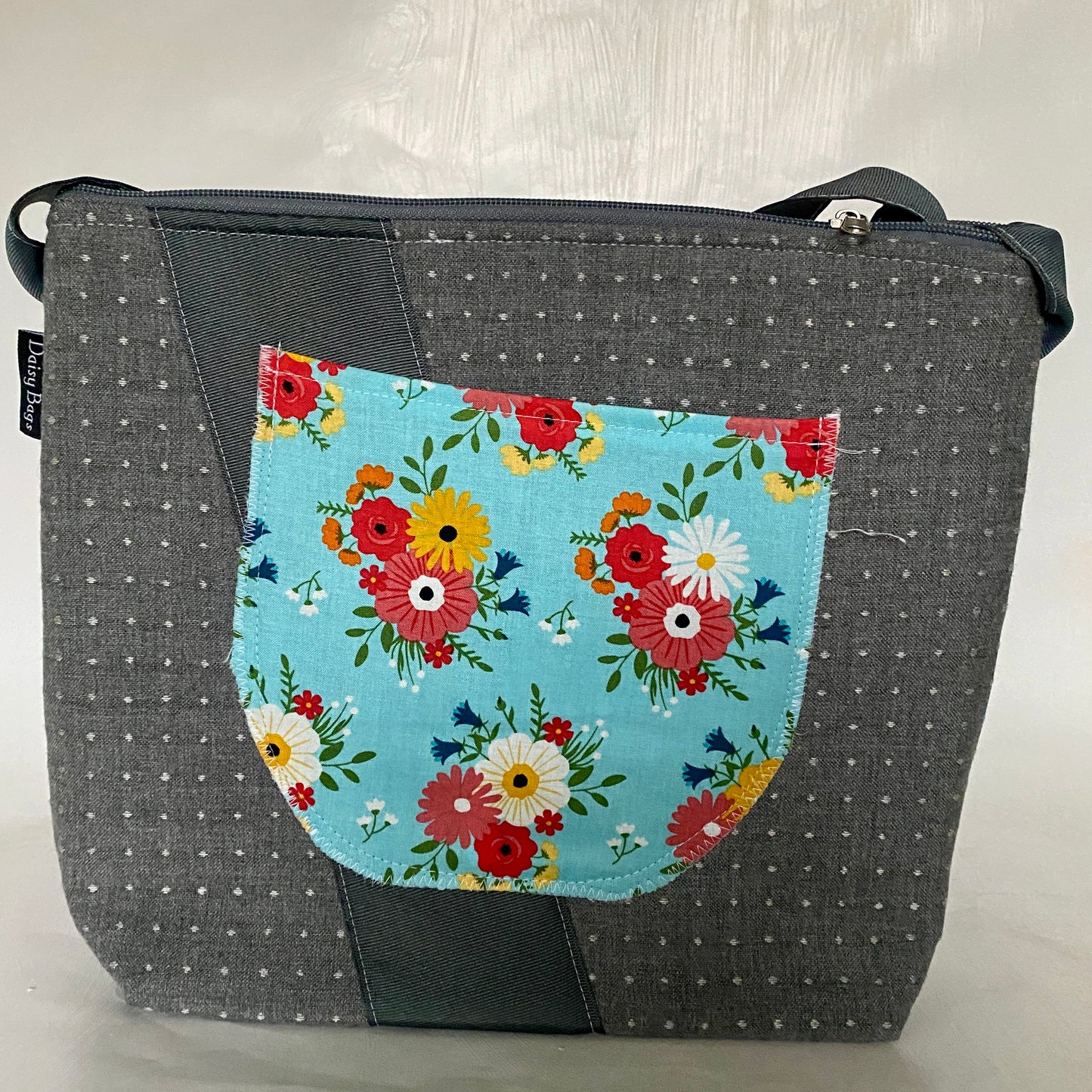 Medium Zipper Top Aqua Patch Flower