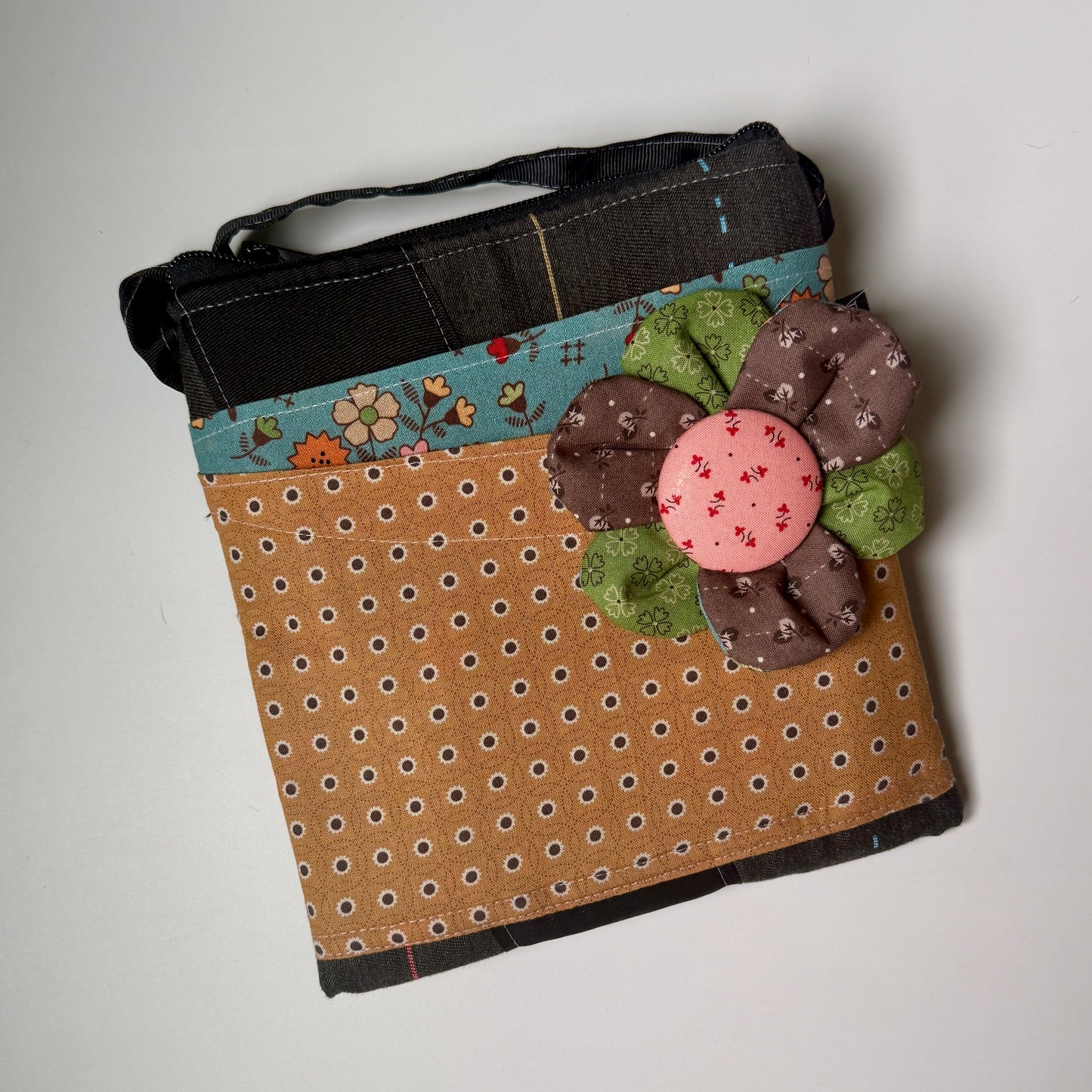 Bitty Bag Tan Sunflower CC