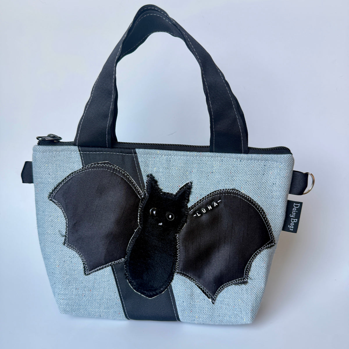 Squatty Luna Bat