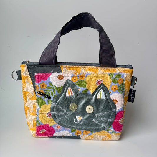 Squatty Bitty Kitty Zinni