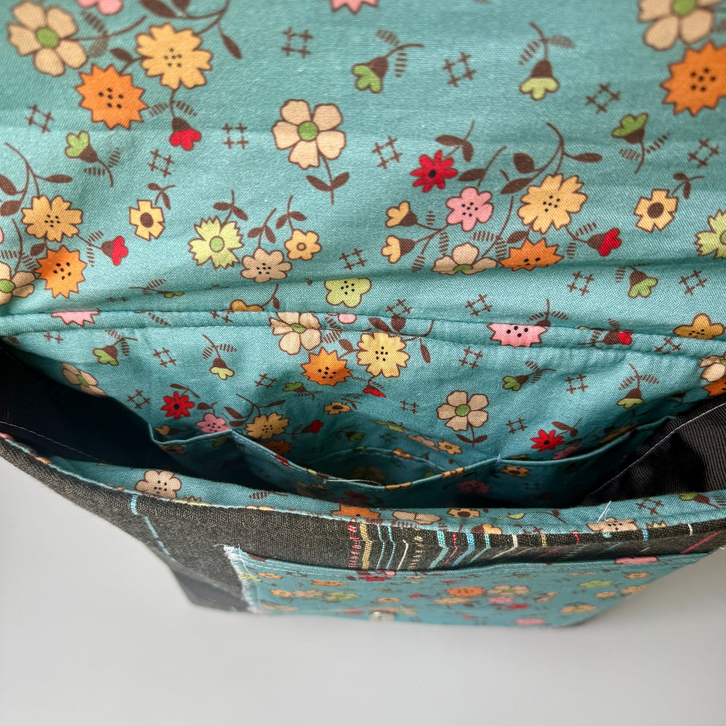 Medium Messenger Autumn Blue flower