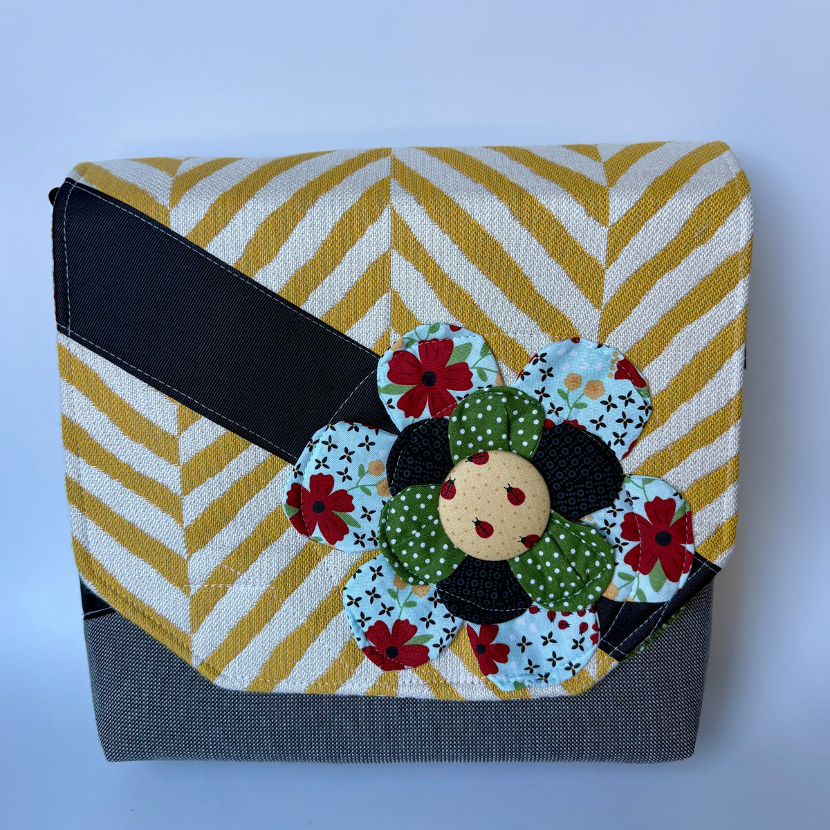 Medium Messenger Red Flower