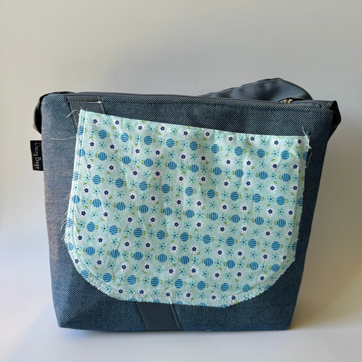 Medium Zipper Top Blue Patch Flower