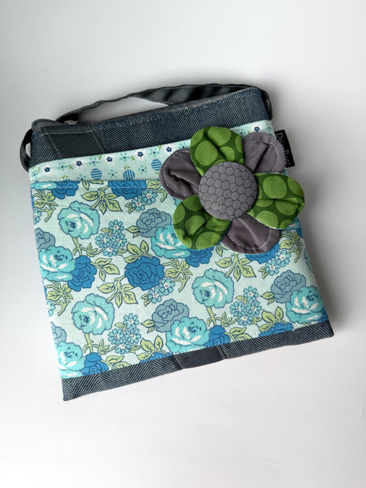 Bitty Bag CC Blue Flower