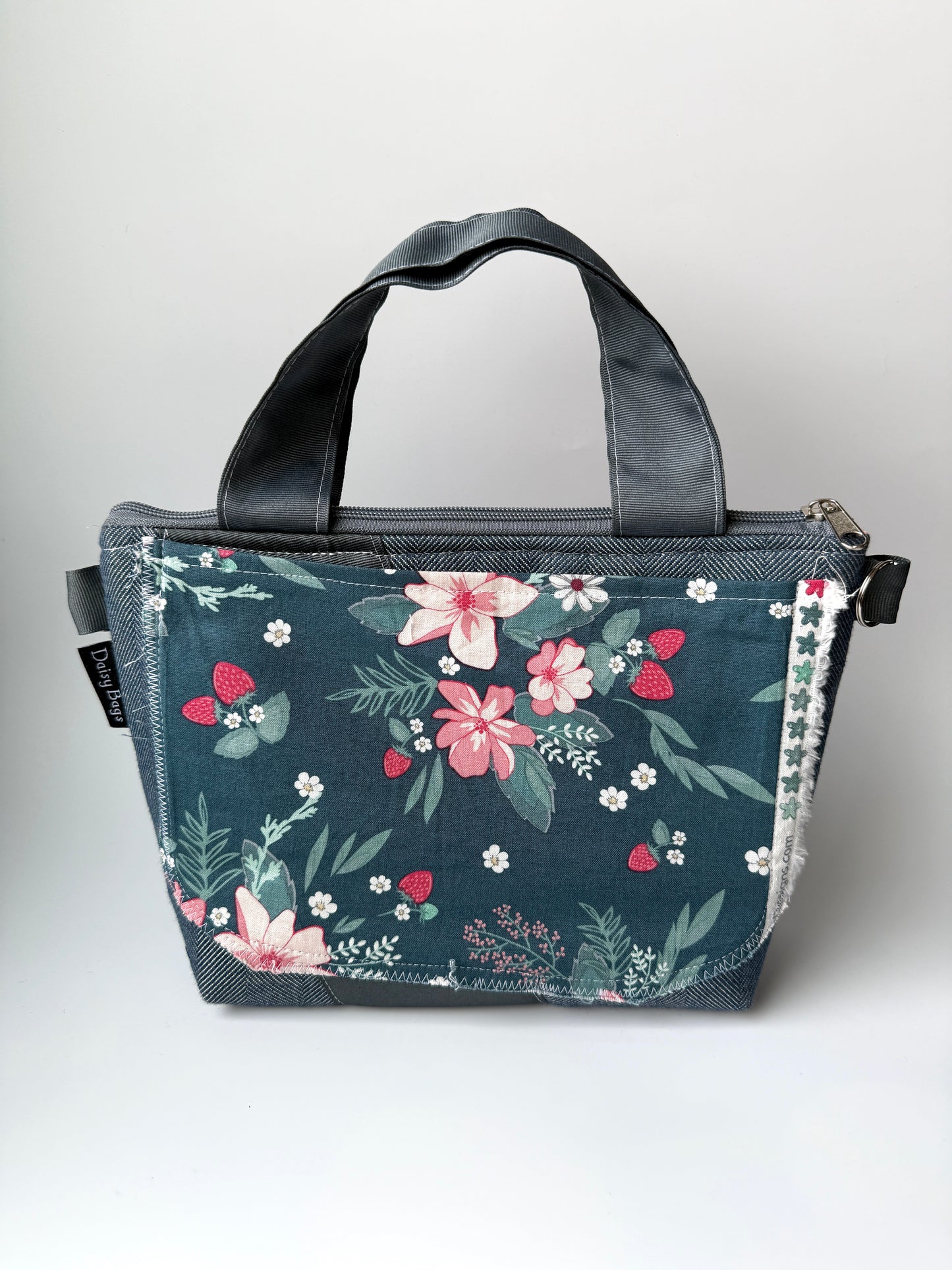 Squatty Bitty Kitty Pinky