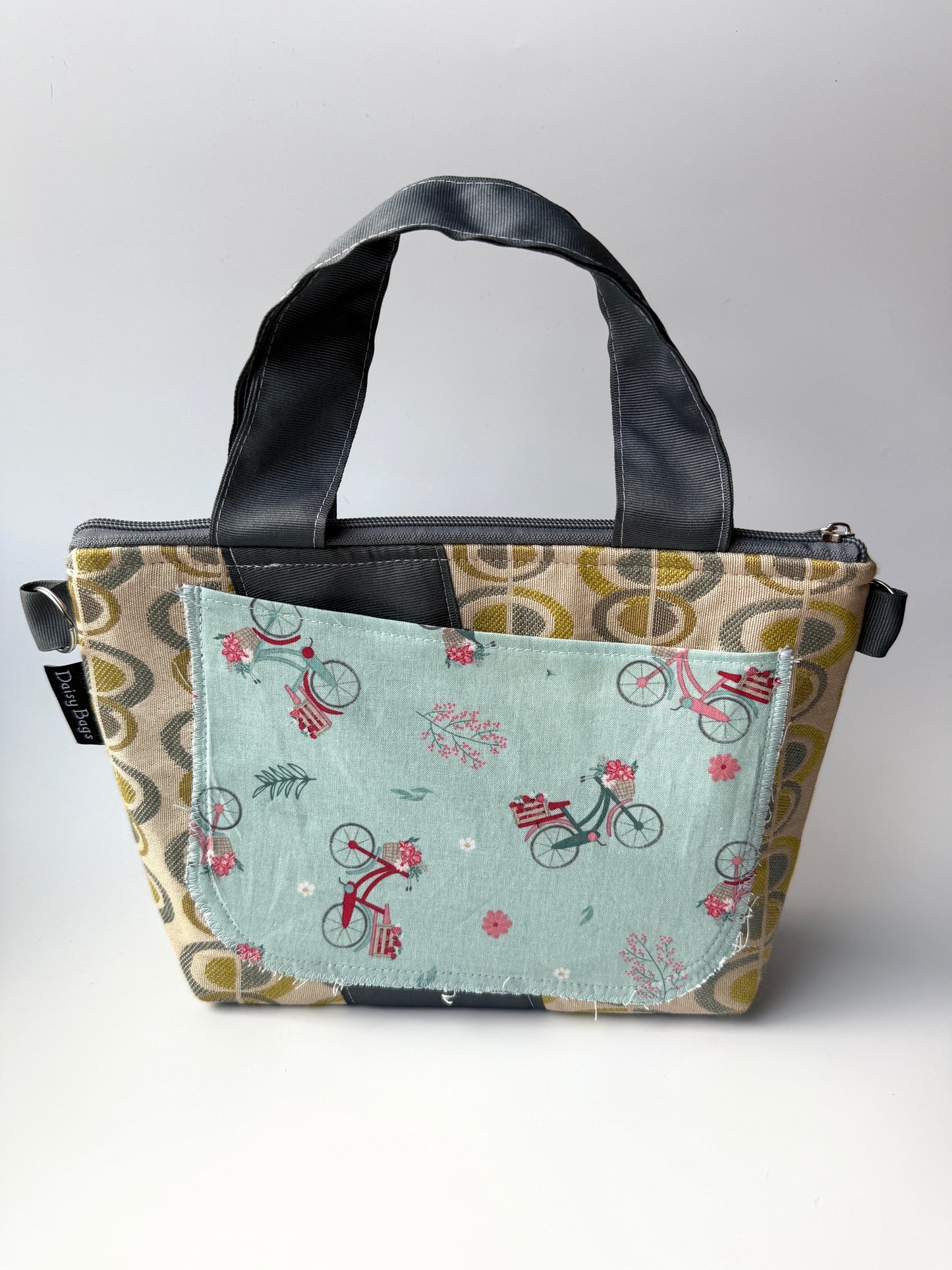 Squatty Bitty Kitty in Boots