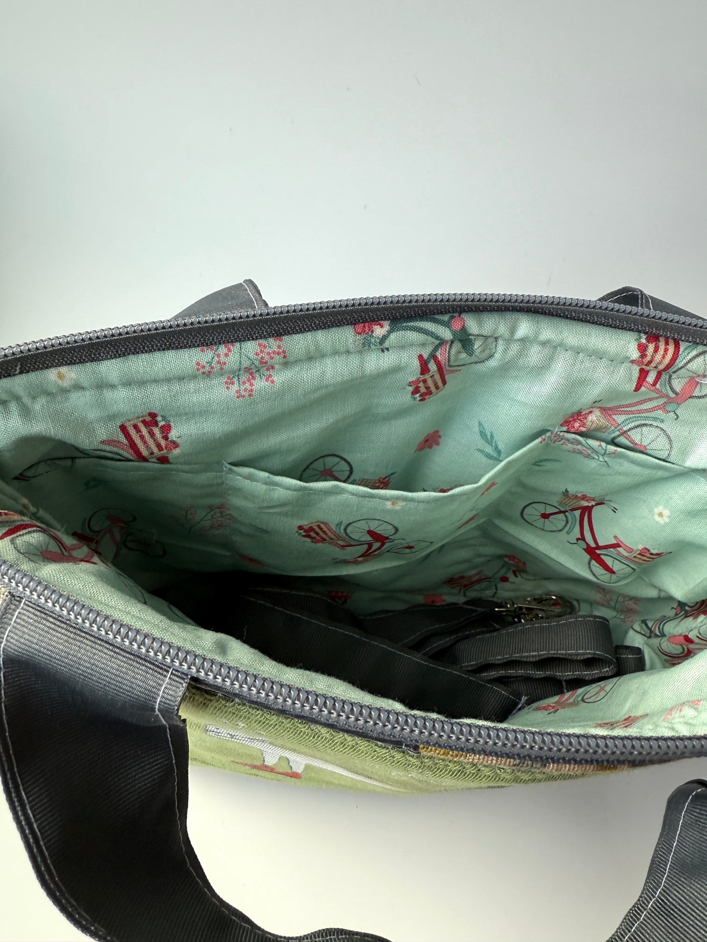 Squatty Bitty Kitty in Boots