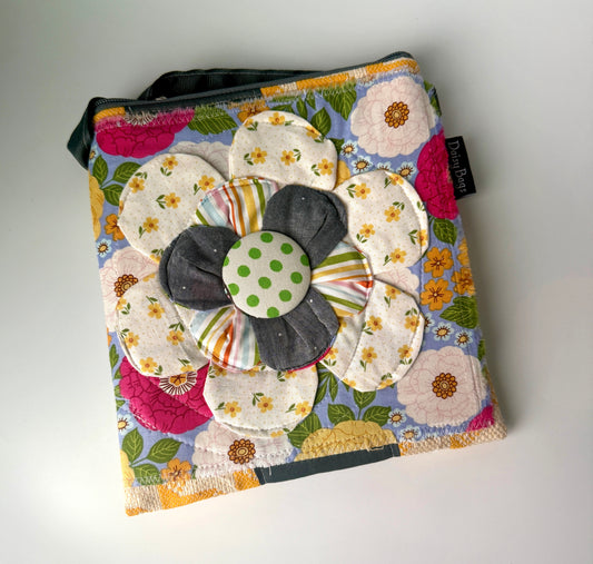 Bitty Bag Periwinkle Daisy