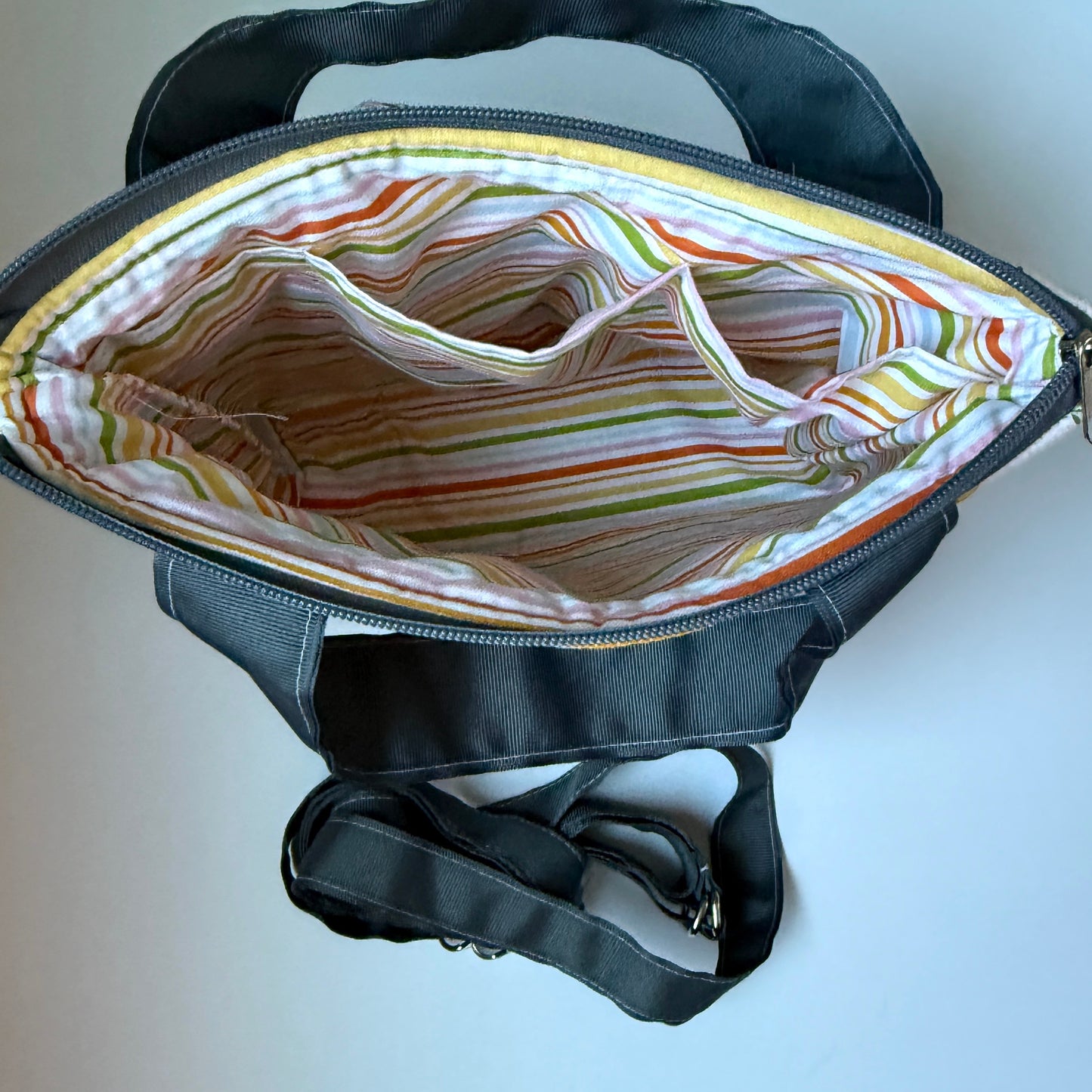 Squatty Bitty Periwinkle Wide Pockets CC