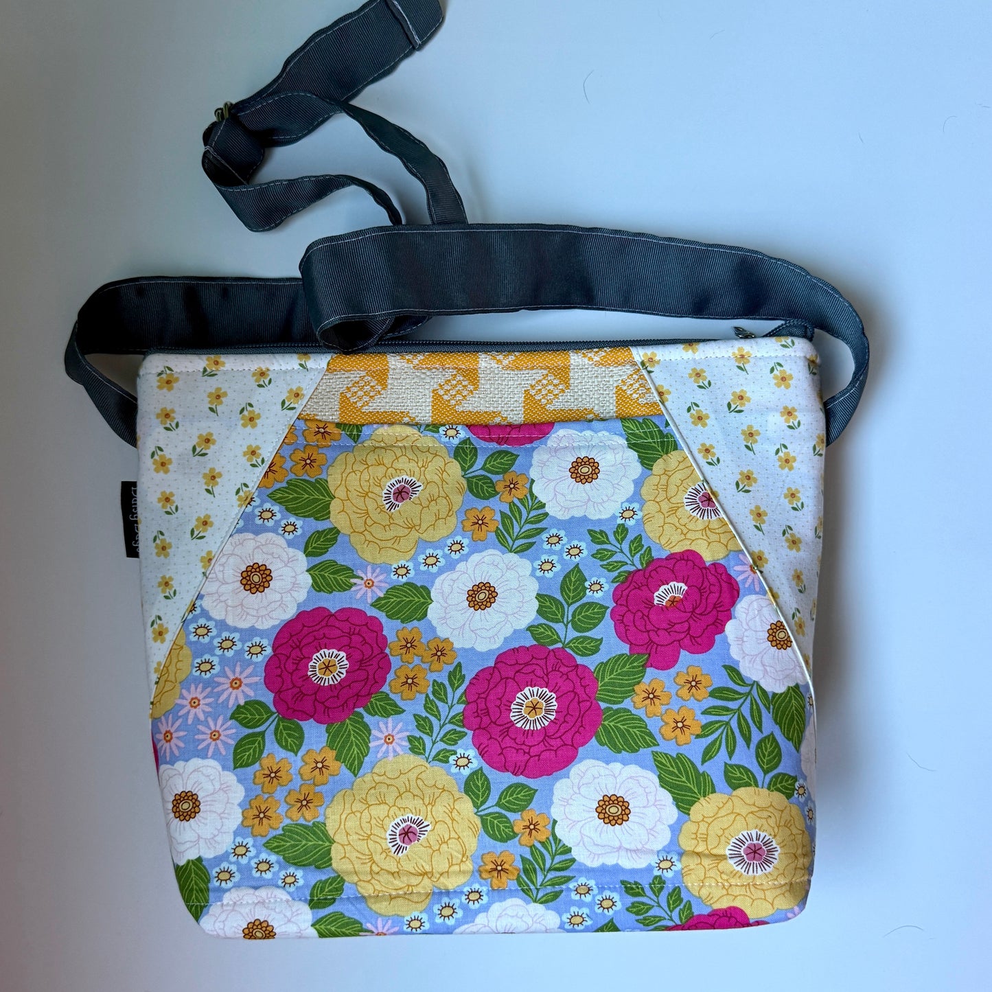 Medium Zipper Top CC Periwinkle