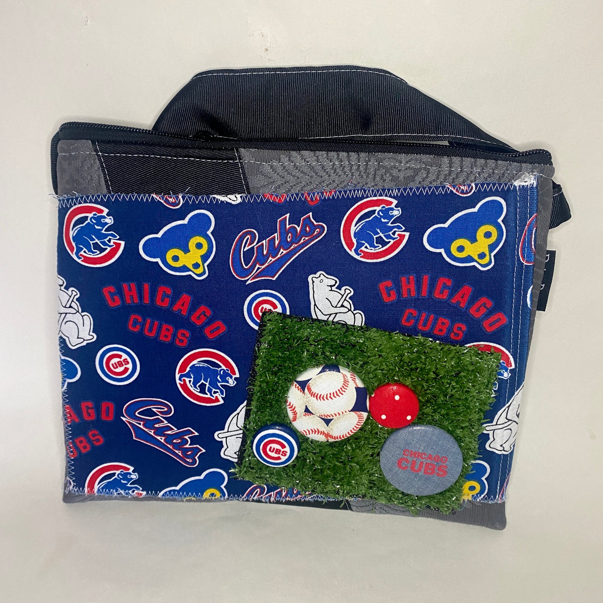 Medium Zipper Top Cubs Astro – Daisy Bags